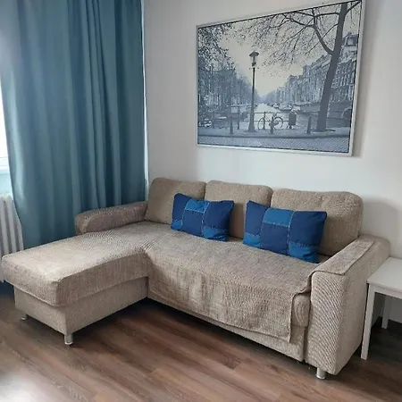 Piata Victoriei Kiseleff Park Studio * Bucureşti